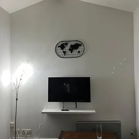Apartman La Mansarde De La Lone *