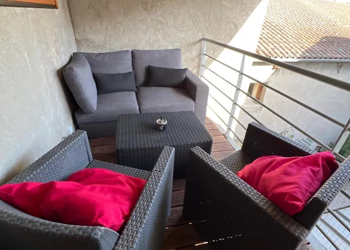 Apartment La Mansarde De La Lone *